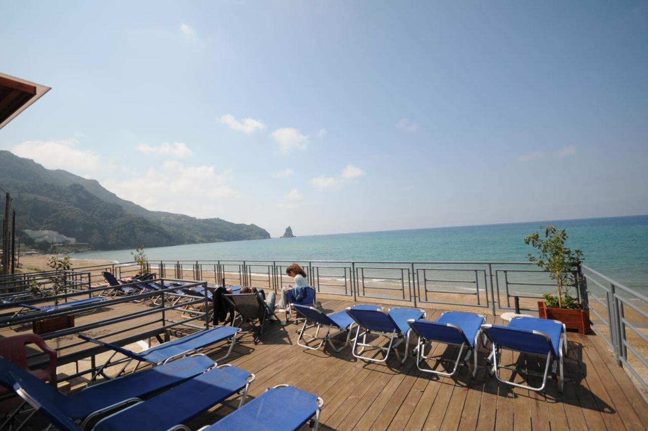 Pink Palace Beach Resort アギオス・ゴルディオス エクステリア 写真