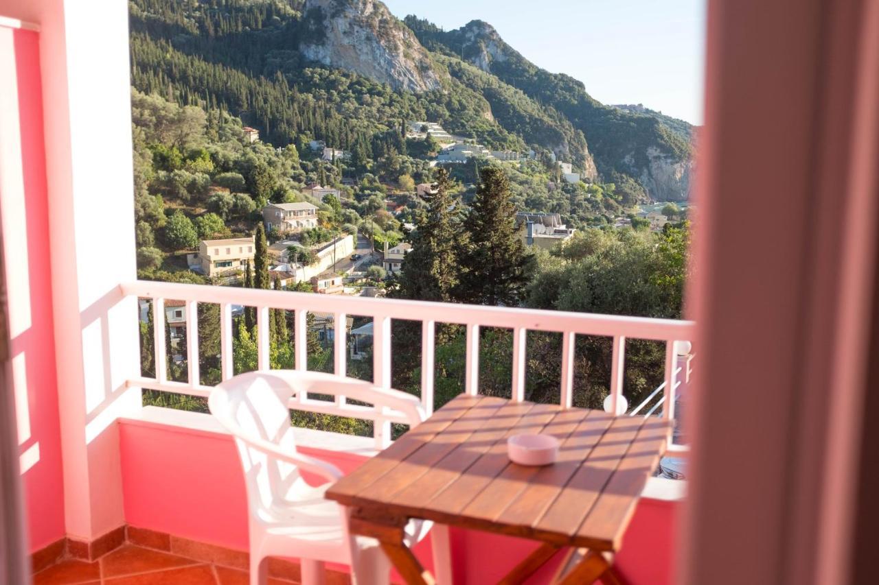 Pink Palace Beach Resort アギオス・ゴルディオス エクステリア 写真
