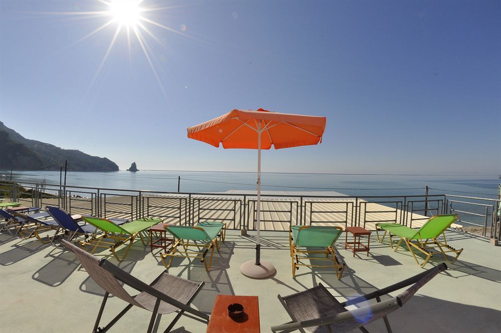 Pink Palace Beach Resort アギオス・ゴルディオス エクステリア 写真